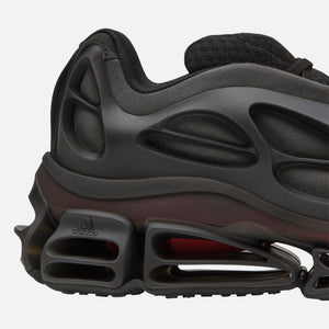 WC X ADIDAS MEGARIDE BONES - BLACK/RED
