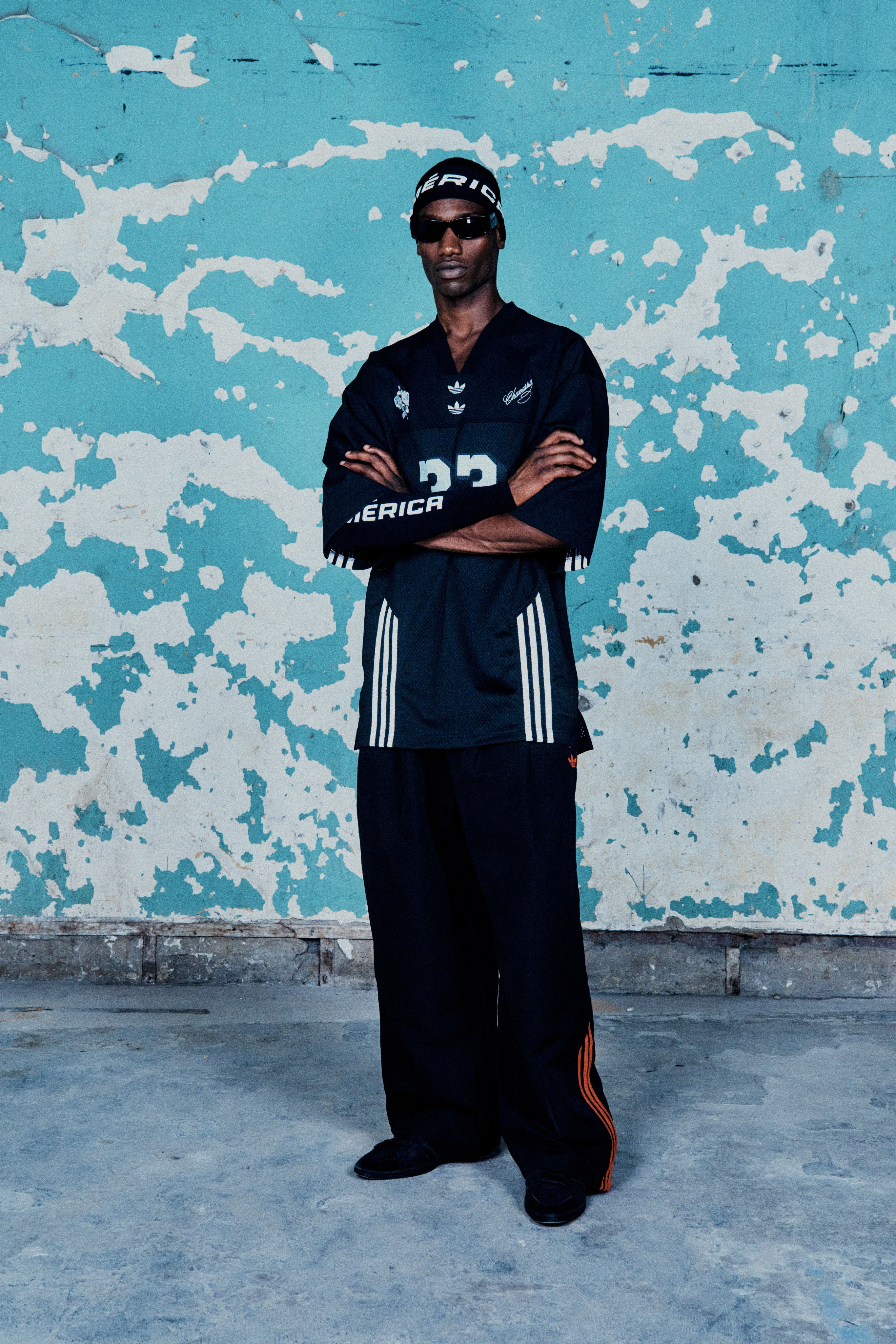 全国送料無料・イイ店 ORIGINALS ADIDAS X Chavarria Willy | CHAVARRIA WILLY トップス